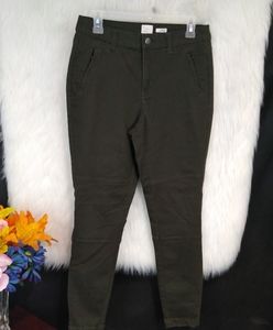 A New Day Stretch Blair Cropped Pants Size 8
